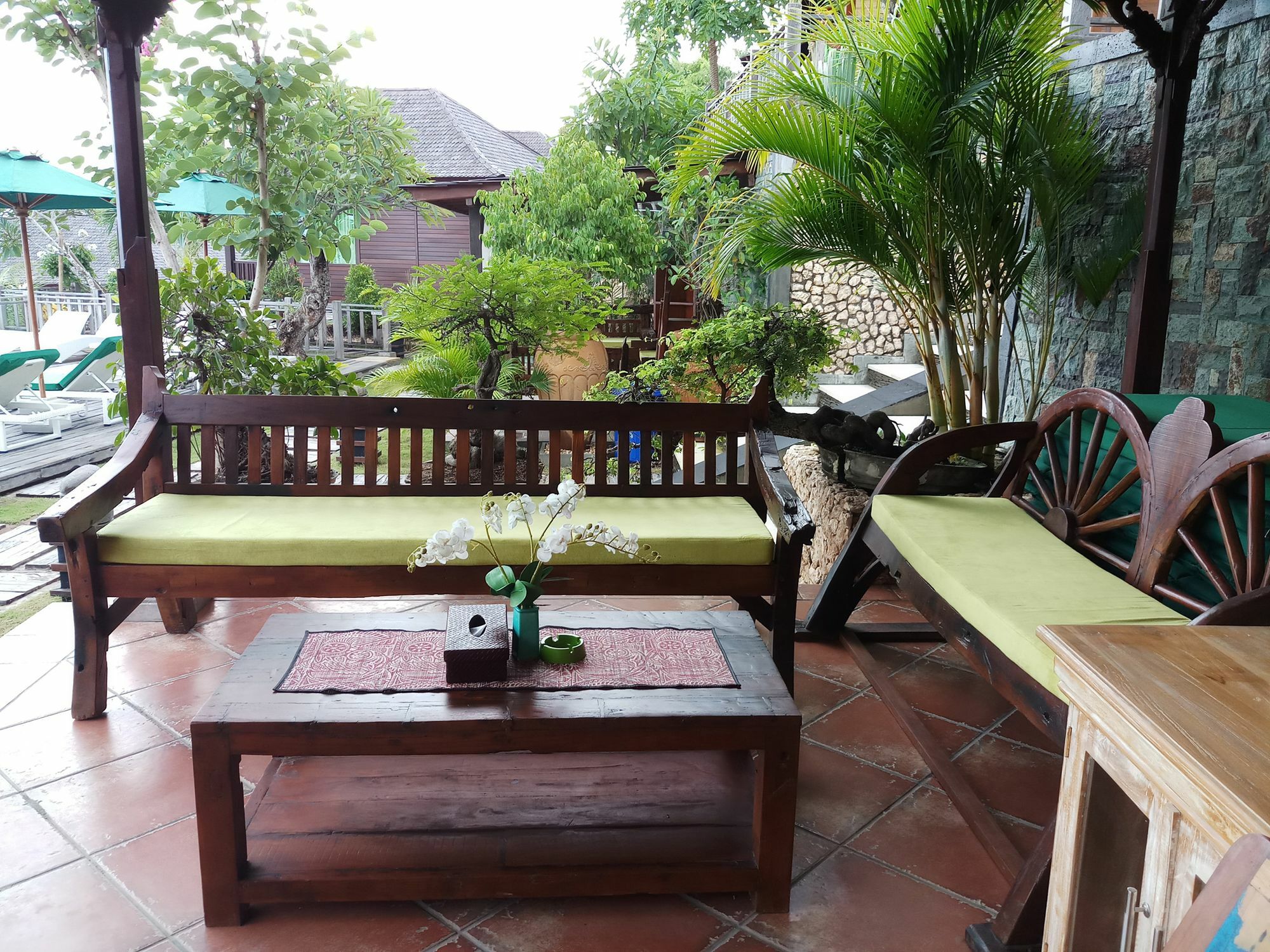 Jenggala Hill Hotel Nusa Lembongan  Exterior photo