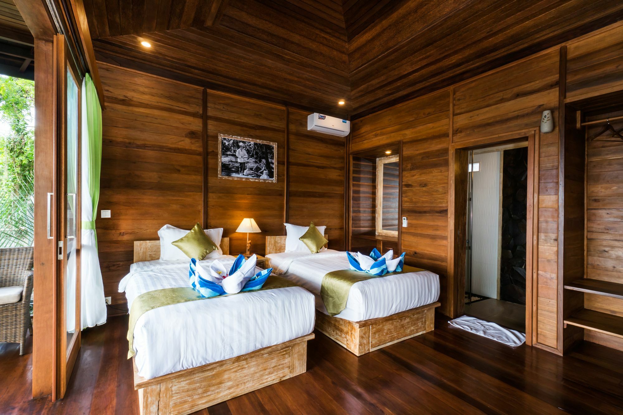 Jenggala Hill Hotel Nusa Lembongan  Exterior photo