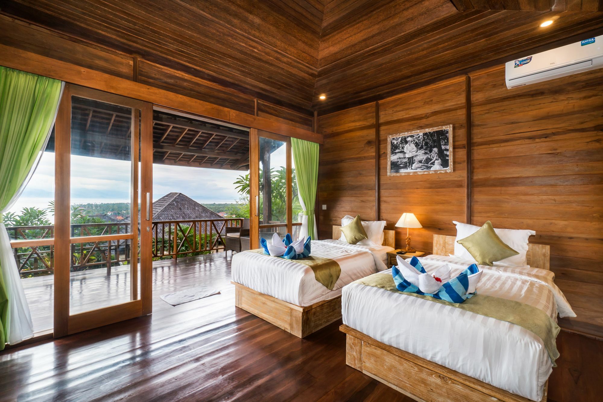 Jenggala Hill Hotel Nusa Lembongan  Exterior photo
